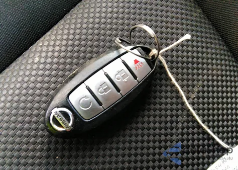 2017 Nissan Pathfinder Sv from USA, damaged, VIN 5N1DR2MN8HC674704